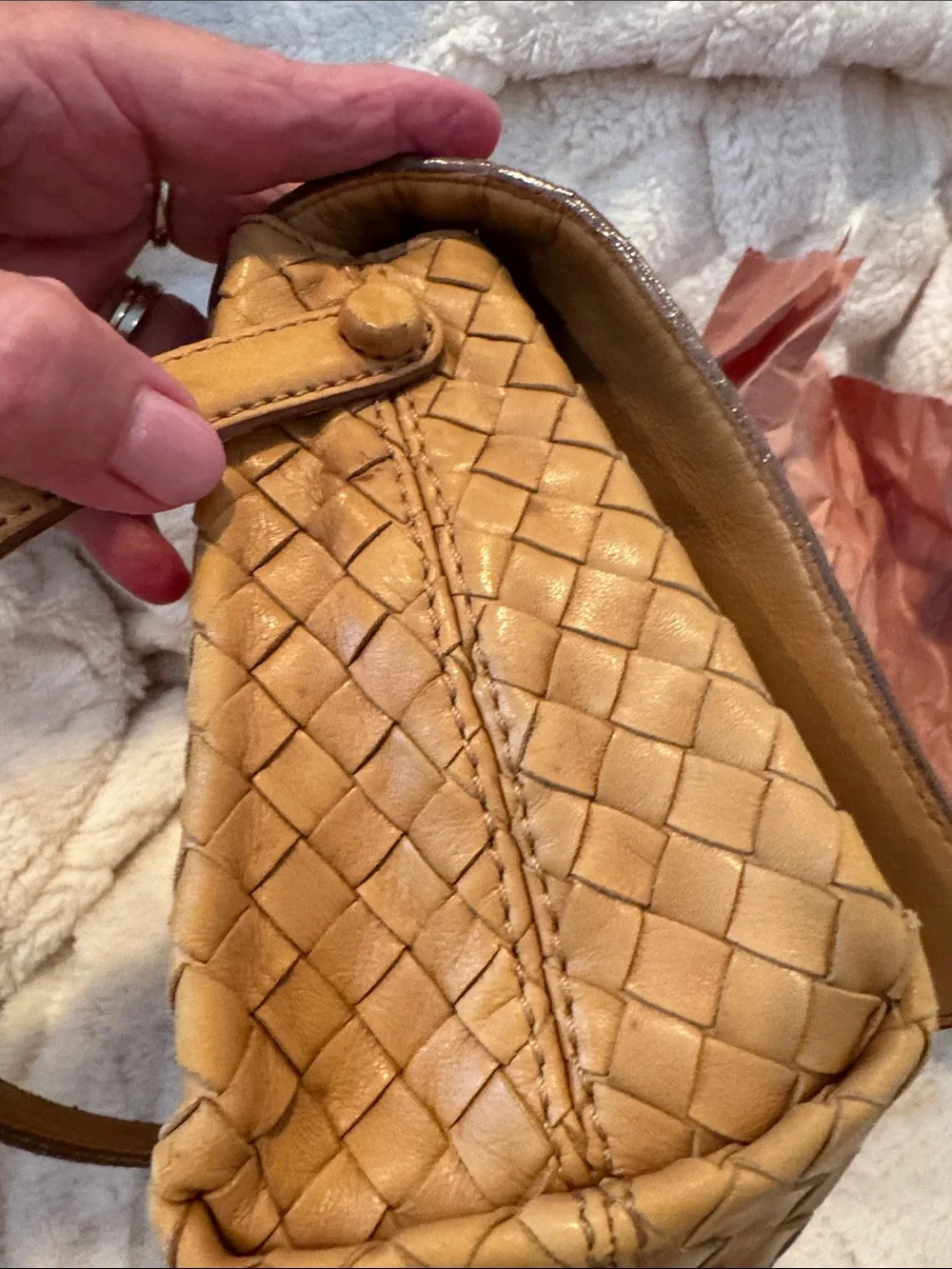 Bottega Veneta Woven Handbag in Cognac Brown